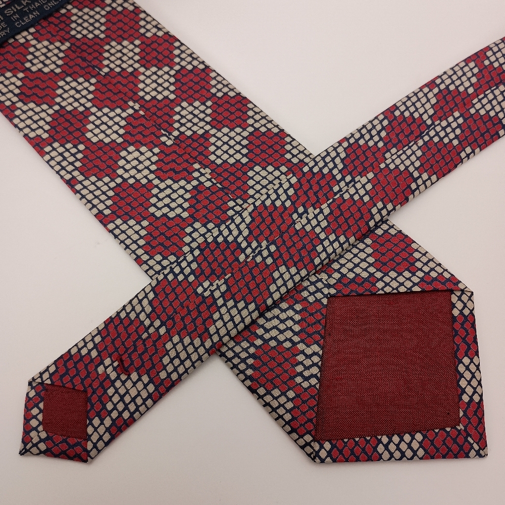 Unbranded‎ Mens Tie 100% Thai Silk Checkered Red Grey Knitted Look - Picture 6 of 8